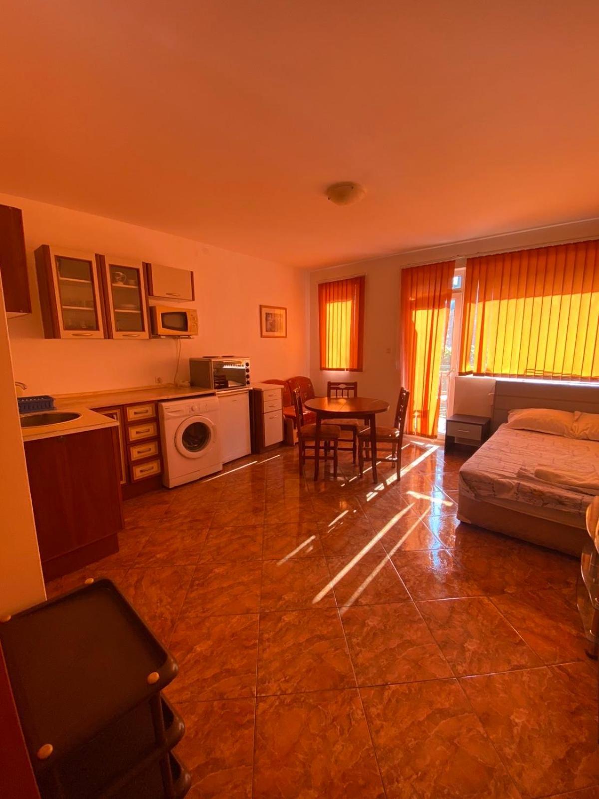 Studios & Apartments Perla Pantai Sunny Luaran gambar