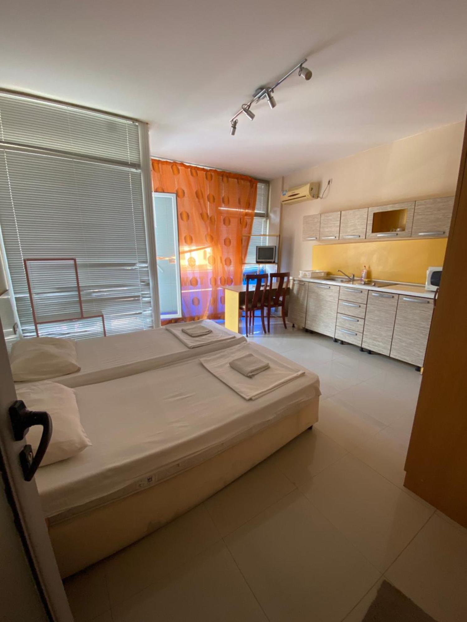 Studios & Apartments Perla Pantai Sunny Luaran gambar